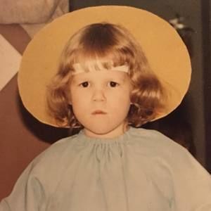 Meet your Posher, Elizabeth